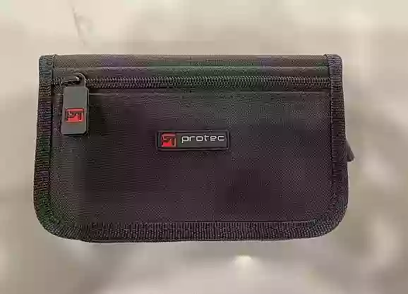 Protec 4 mouthpiece pouch as seen from the front.